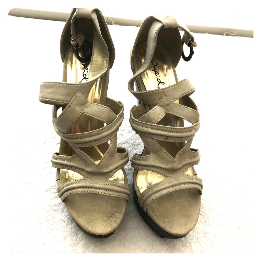 High heel sandals